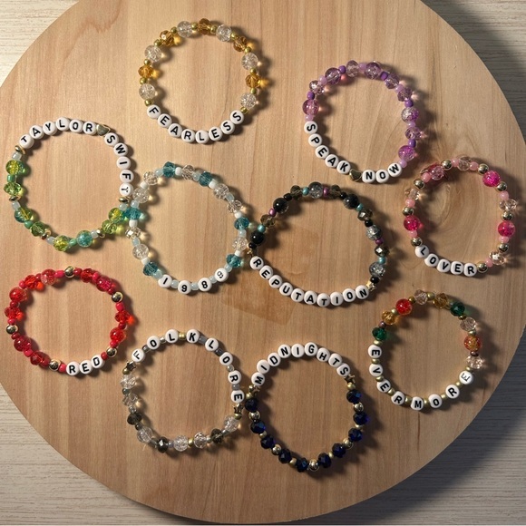 Custom Taylor Swift Friendship‎ bracelets - Picture 2 of 9